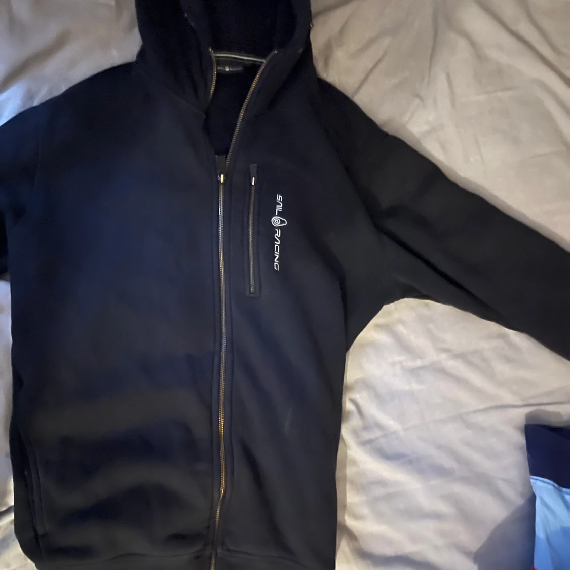 Svart tröja ifrån sail racing