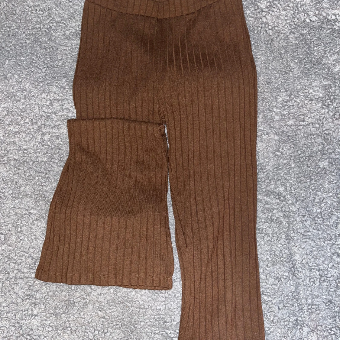 Bruna ribbade byxor - 1