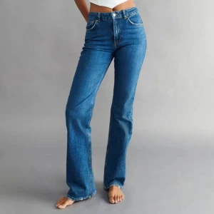 Full length flare jeans  - Flare jeans ifrån Gina tricot i modellen full length flare. Bara provade på🫶🏻