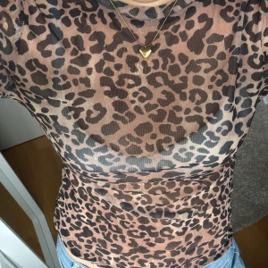 Leopardmönstrad meshtröja från New Look - Ascool topp i mesh!