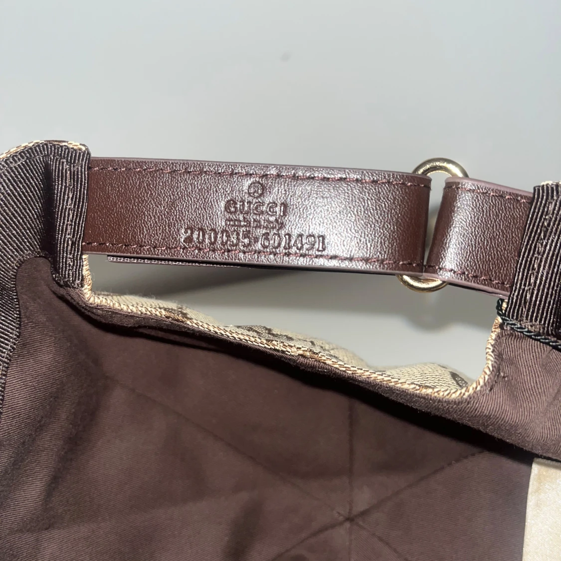 Beige keps från Gucci med GG-mönster - 3