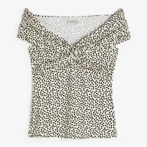 Prickig offshoulder topp hm - Snygg offshoulder topp från hm i storlek s❣️Tryck gärna på köp nu