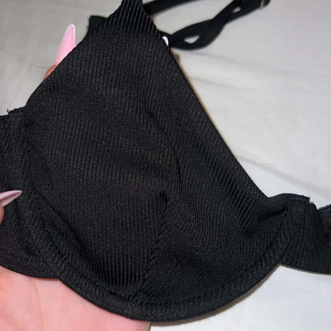 Svart ribbad bikiniöverdel - 1