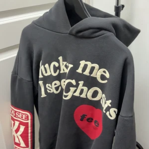 Hoodies - Alla kostar 280 var och alla är storlek M