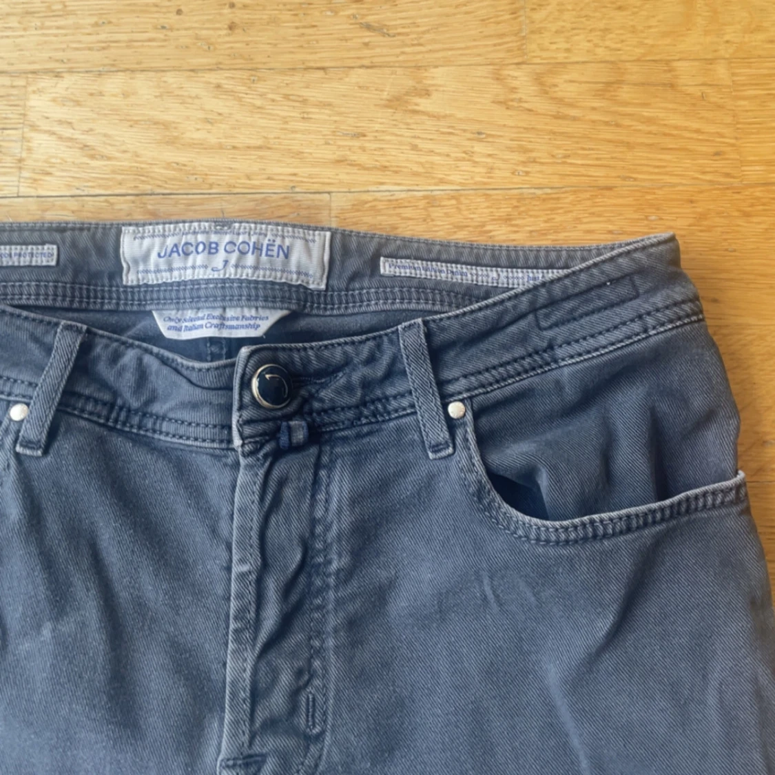 Grå jeans från Jacob Cohen