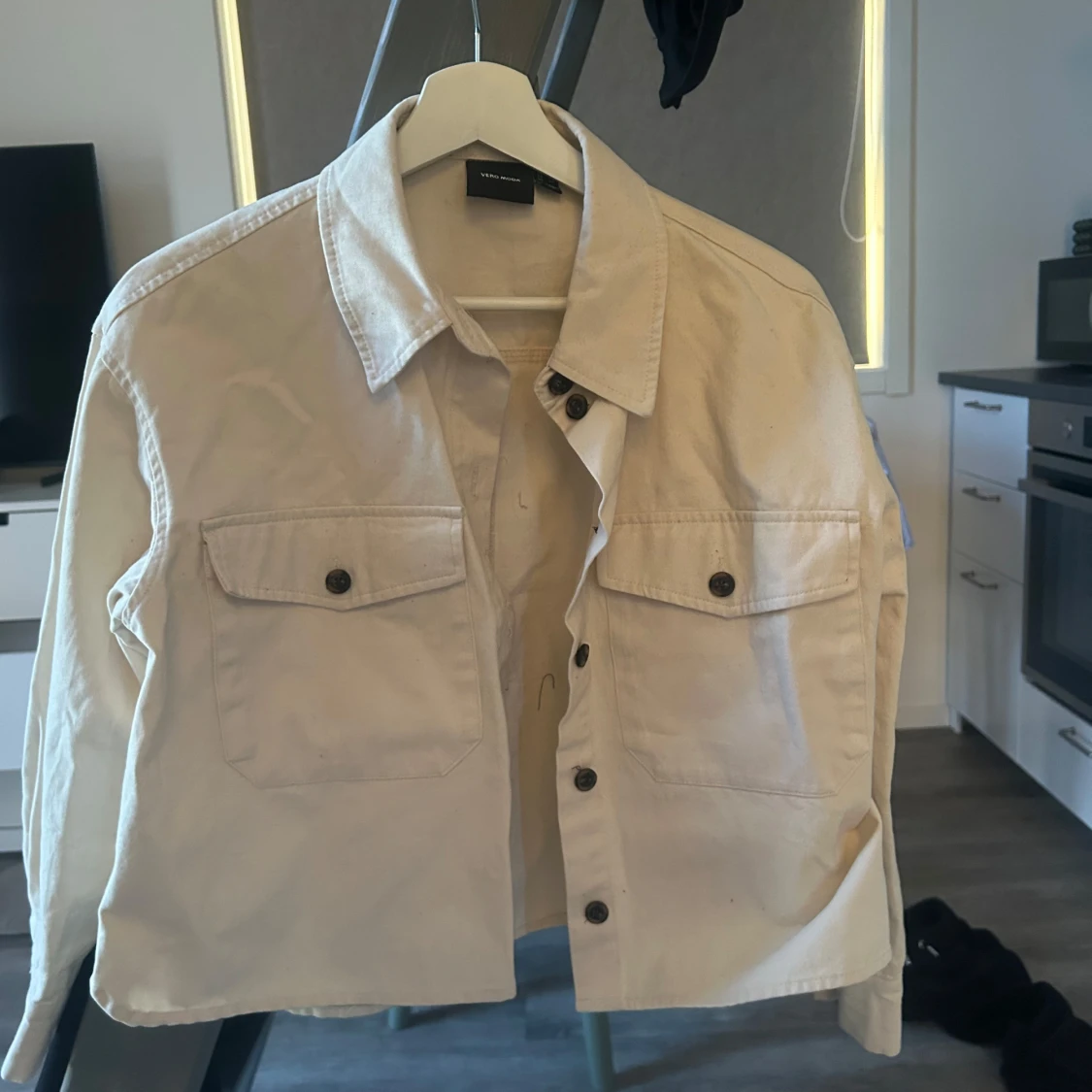 Beige jeansjacka från Gina Tricot