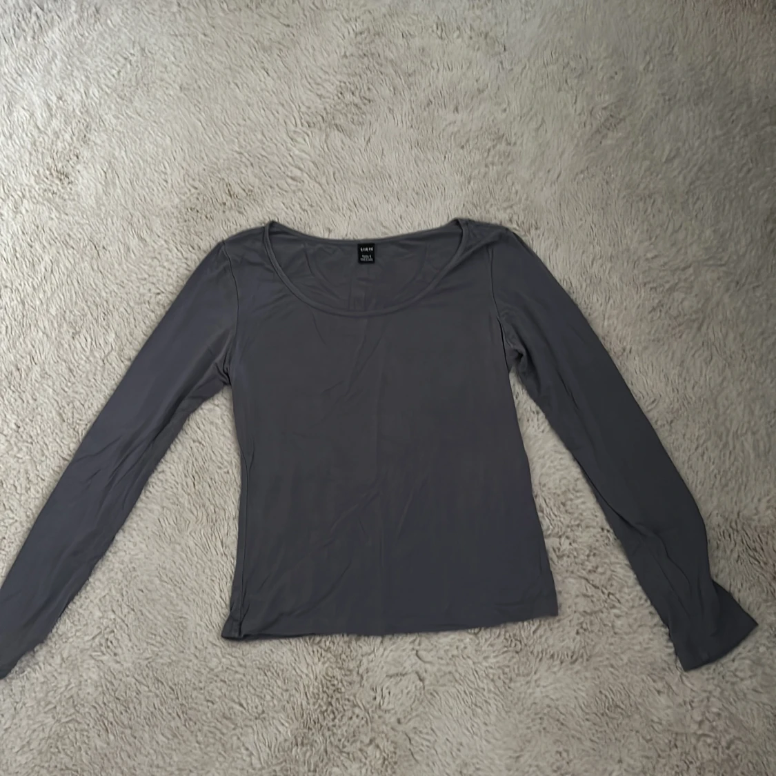 Grå långärmad topp från SHEIN