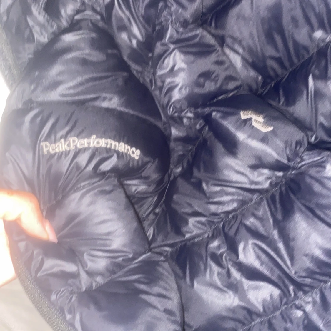 Svart dunjacka Peak Performance - 3