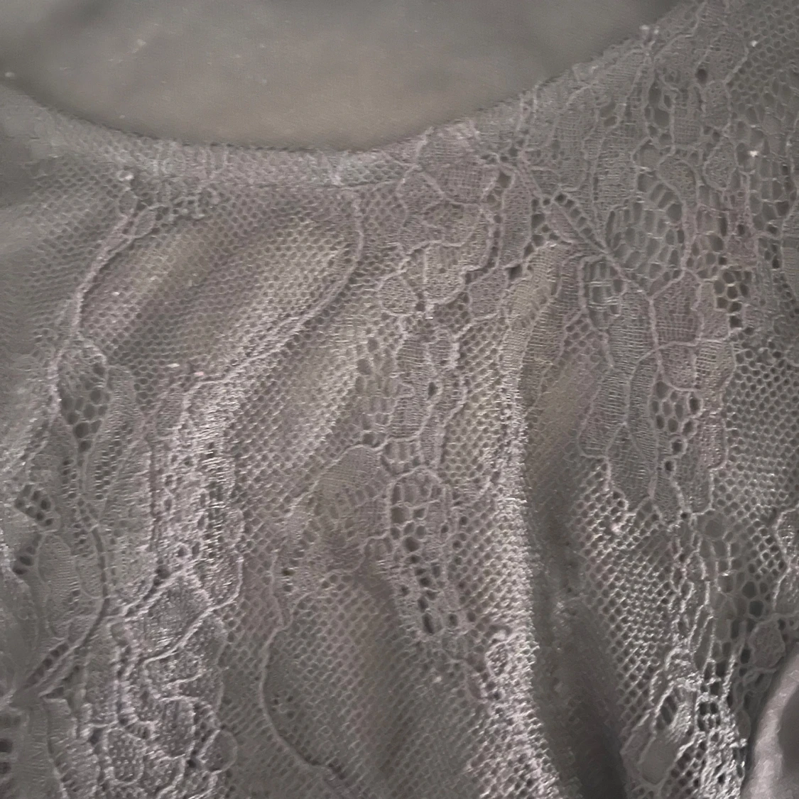 Svart croppad spets-topp - 3