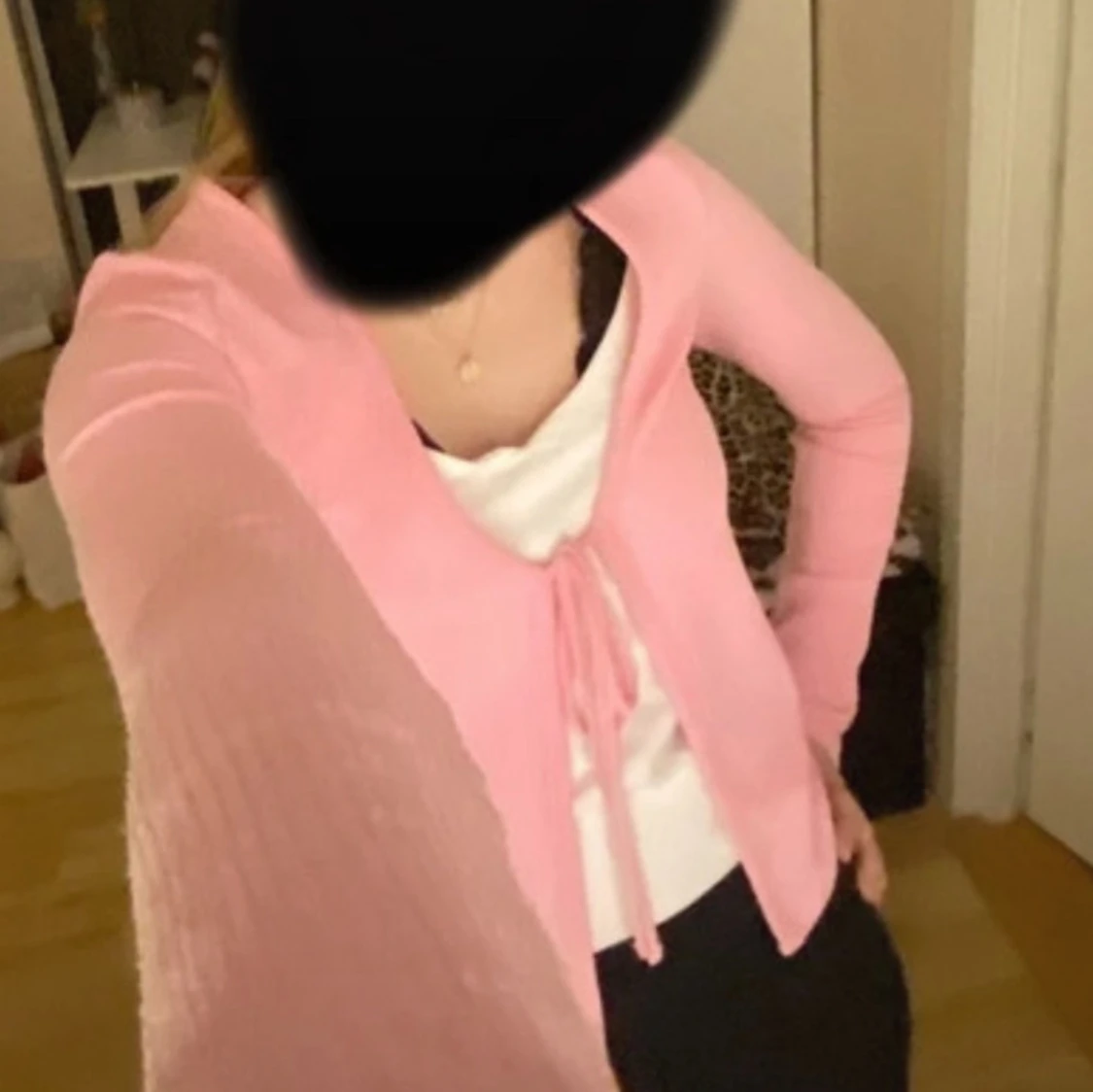 Rosa ribbad kofta med knyt - 1