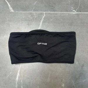 Impact bandeau Dfyne - Svart bandeau tubtopp från DFYNE från serien ”impact, färgen svart ”midnight black”. Storlek S.🖤