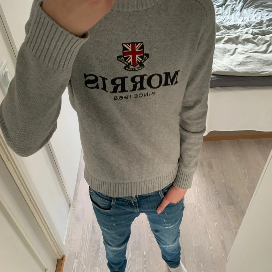 Grå tröja från Morris