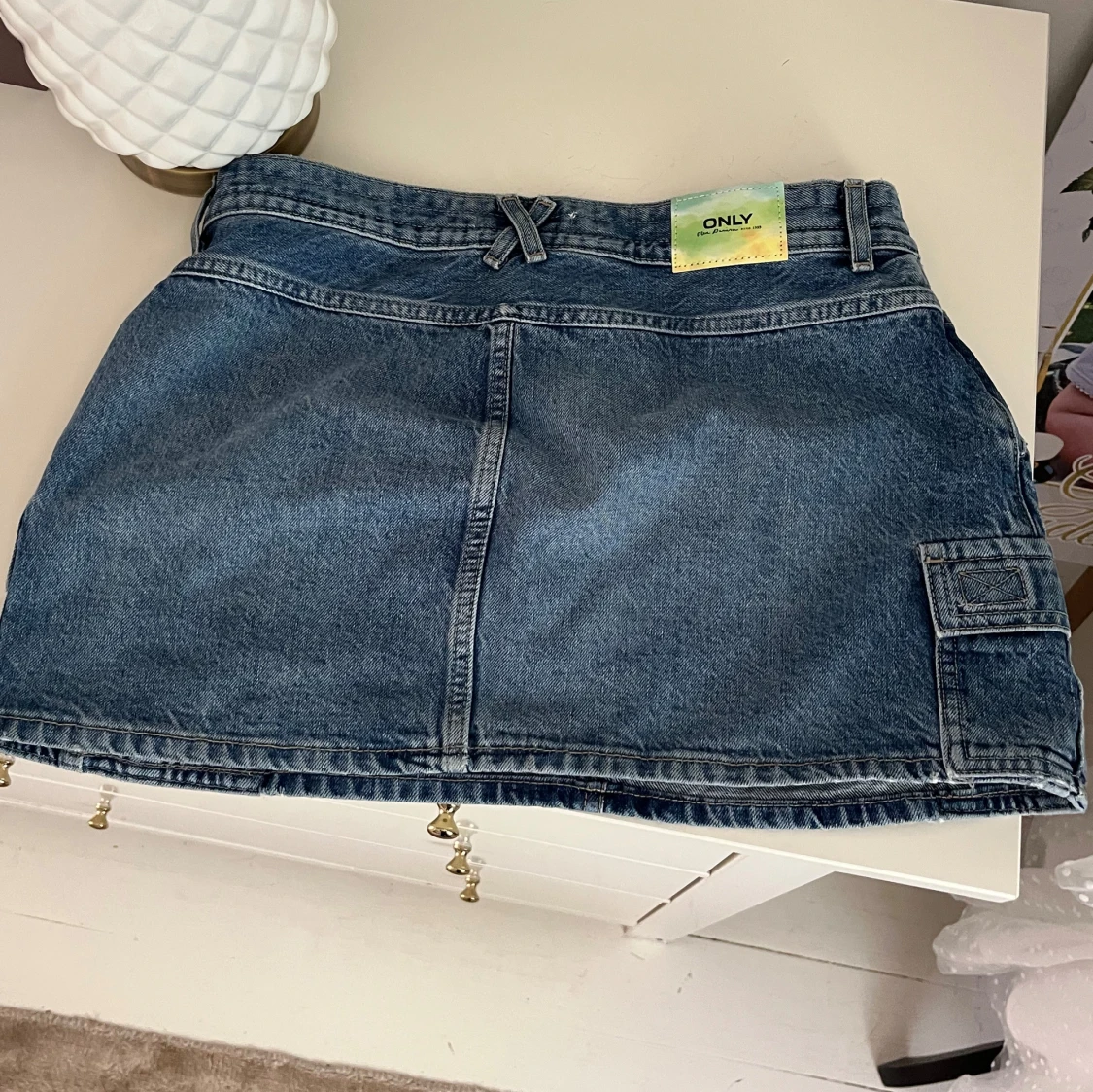 Blå jeanskjol med cargofickor från ONLY - 1