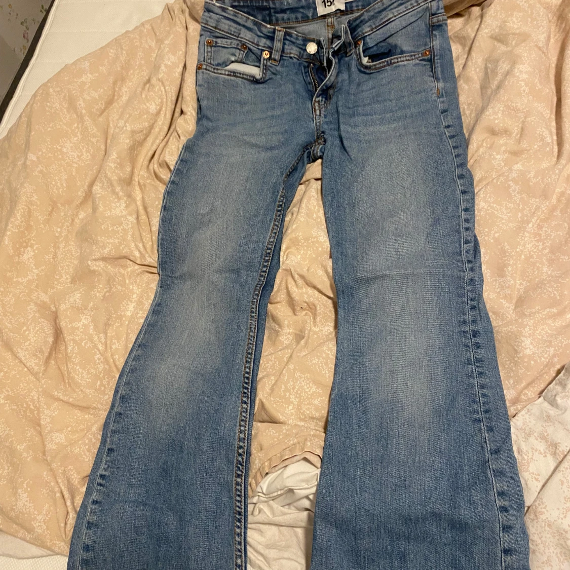 Blåa bootcut jeans