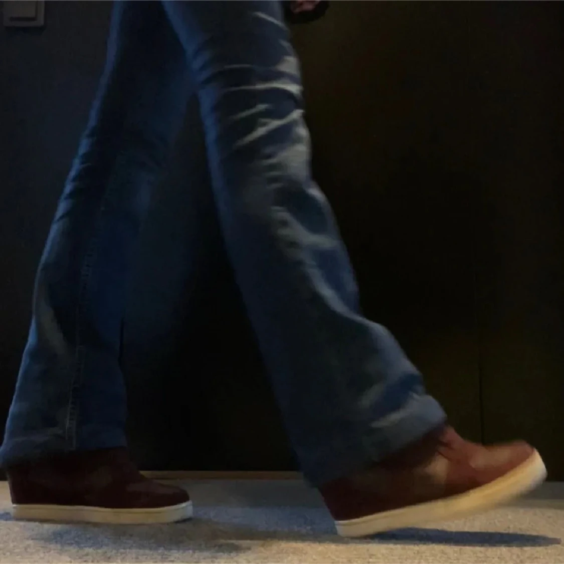 Vinröda wedge sneakers med mocka - 2