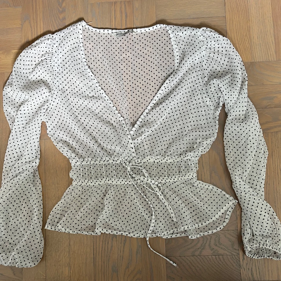 Vit prickig blus - 1