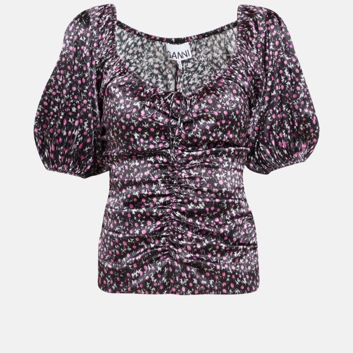 Söt blommig topp från Ganni