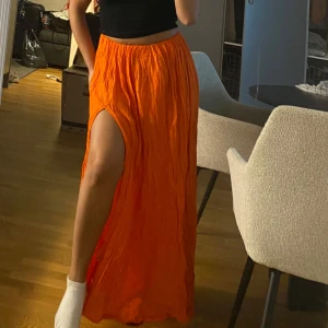 Orange maxi Gina kjol  - Aldrig använt
