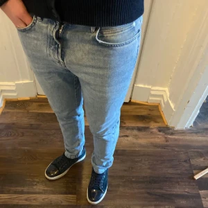 Massimo dutti jeans - Fina Massimo dutti jeans i extremt bra skick