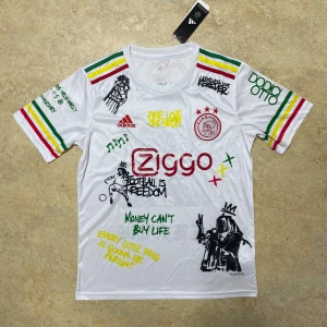 Ajax x Bob Marley tröja - Ajax x Bob Marley limited edition fotbollströja i vitt, skriv till om ni är intresserade 