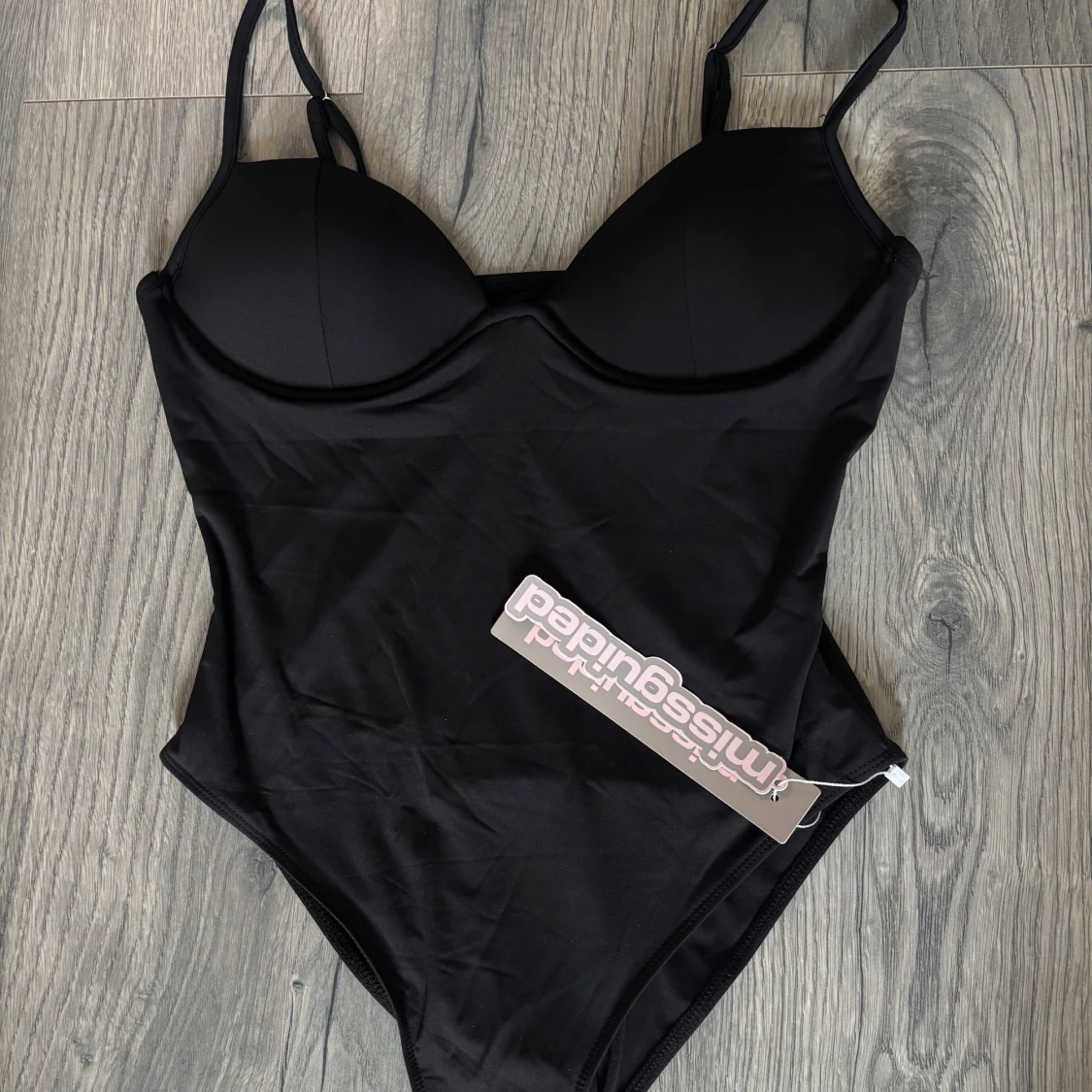 Svart body från Missguided