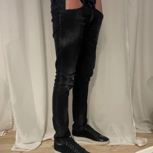 Dondup jeans - Dondups George| storlek 31| väldigt bra skick| skriv vid intresse! mvh