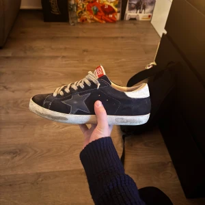 Golden goose Limited Superstar  - Golden Goose begränsad upplaga i storlek 42, köpt i München 2022