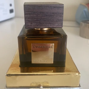 Rituals parfym - Rituals parfym som är använd fåtal gånger, med original förpackning. Nyproset lugger runt 500🌺 