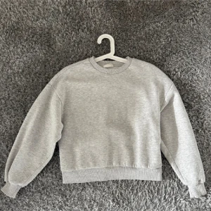 Grå sweatshirt  - Fin