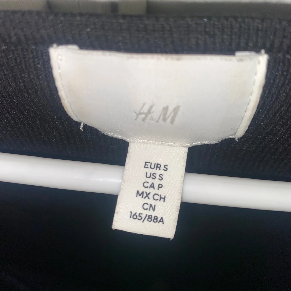 Svart långärmad topp från H&M - 3