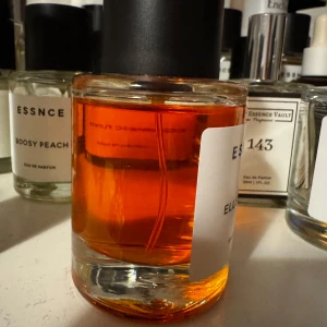 ESSNCE Elle La Nuit Eau de Parfum - Passade tyvärr inte mig..