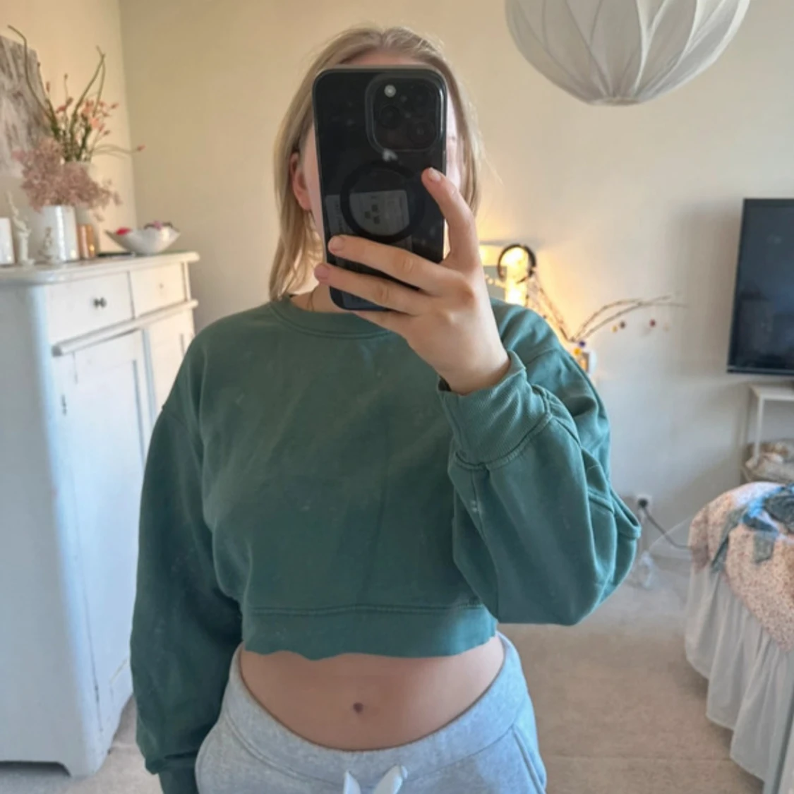 Grön croppad sweatshirt - 1