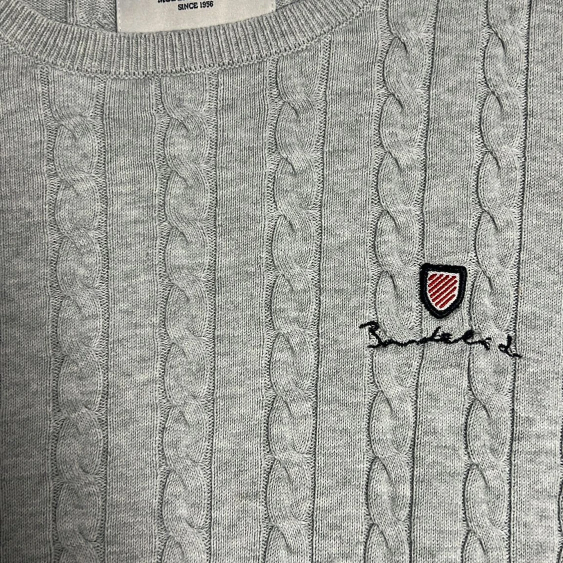 Grå kabelstickad tröja från Barbour - 2