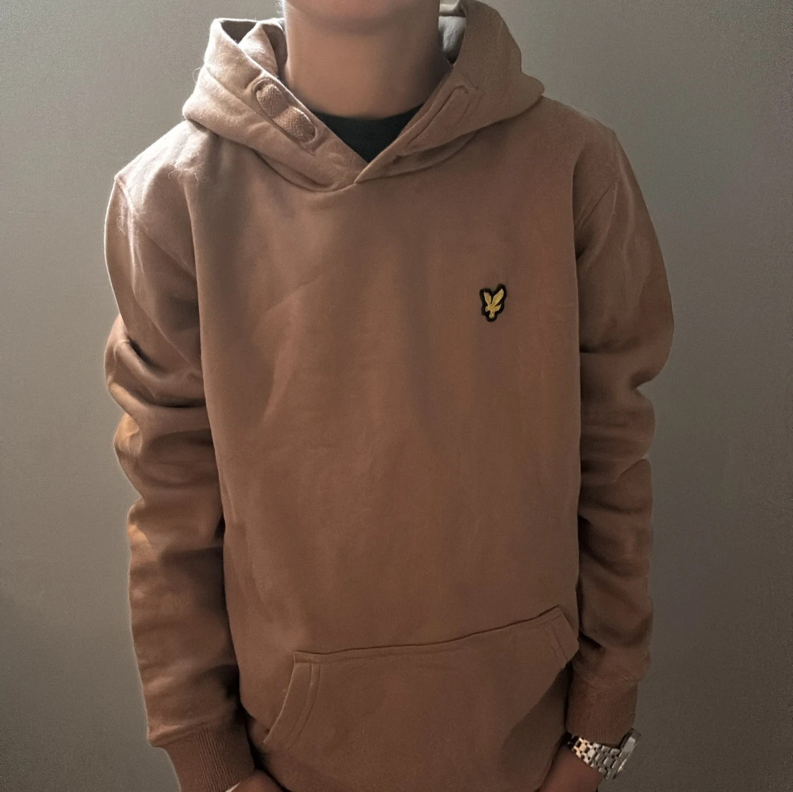 Brun hoodie från Lyle & Scott