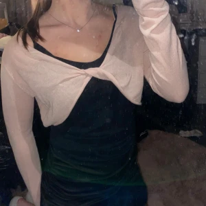 Beige bolero - Tunn ljusrosa/beige bolero.