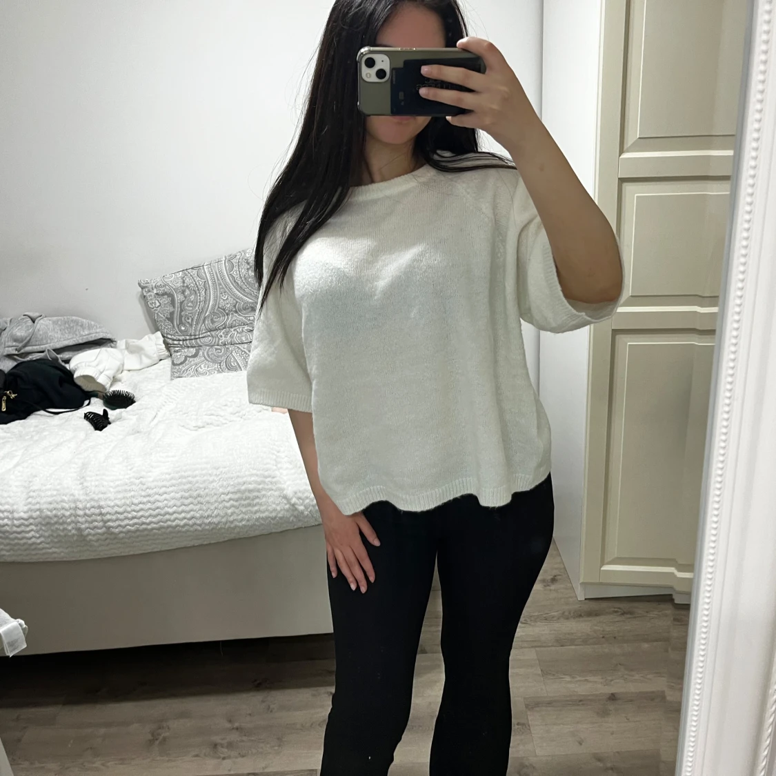 Vit stickad tröja