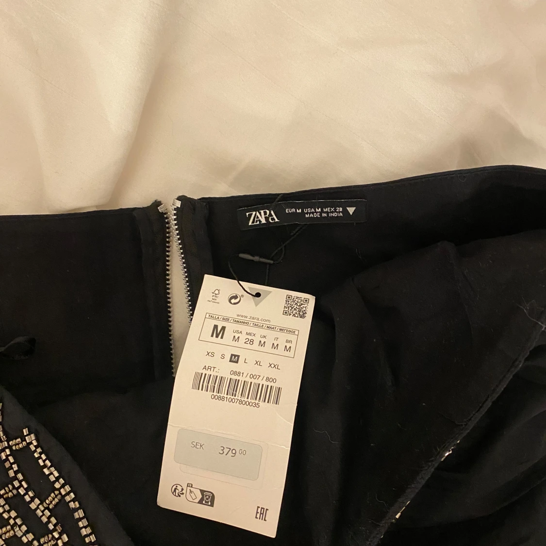 Svart glittrig topp - 3