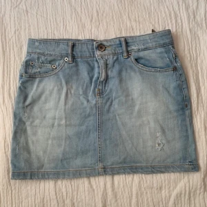 Jeanskjol - Säljer denna då den ej kommer till användning! Köpt på Vinted💕