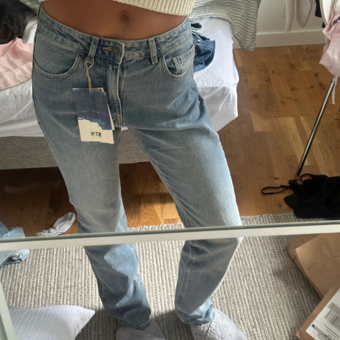 Ljusblå raka jeans med normal midja