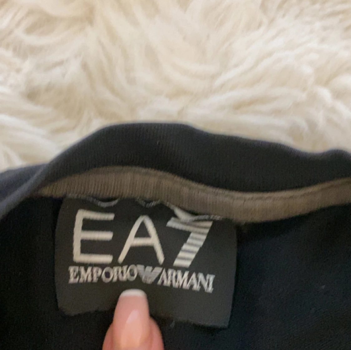 Svart t-shirt från Emporio Armani EA7 - 2