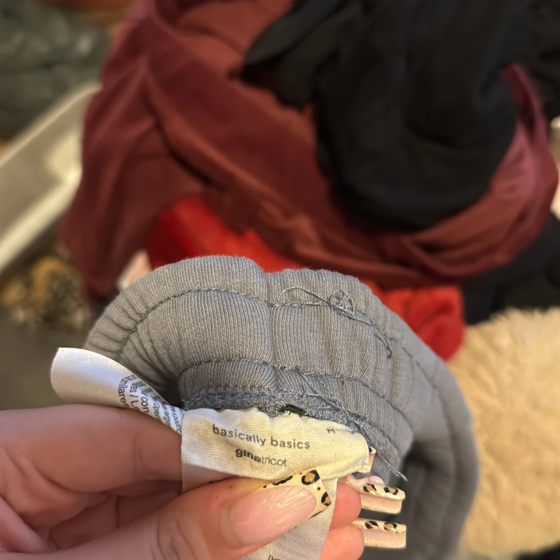 Grå mjukisbyxor från Gina Tricot - 2