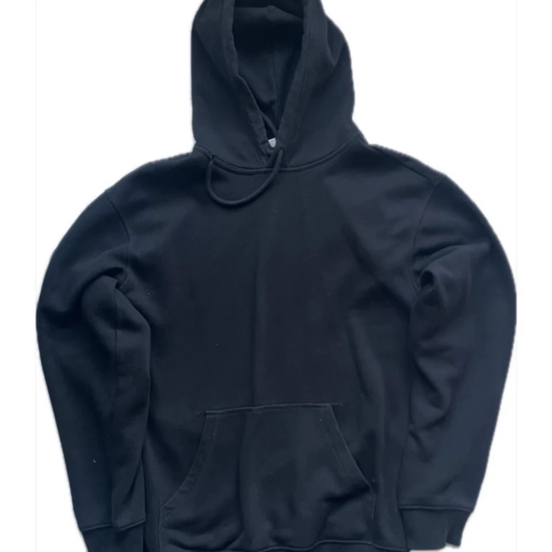 Svart hoodie från H&M Essentials