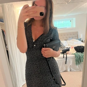 Klänning  - Klänning från indiska ! Oklar storlek tror xs/s