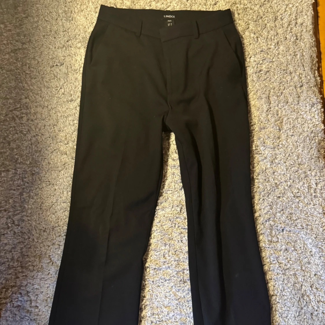 Svarta kostymbyxor från Lindex - 3