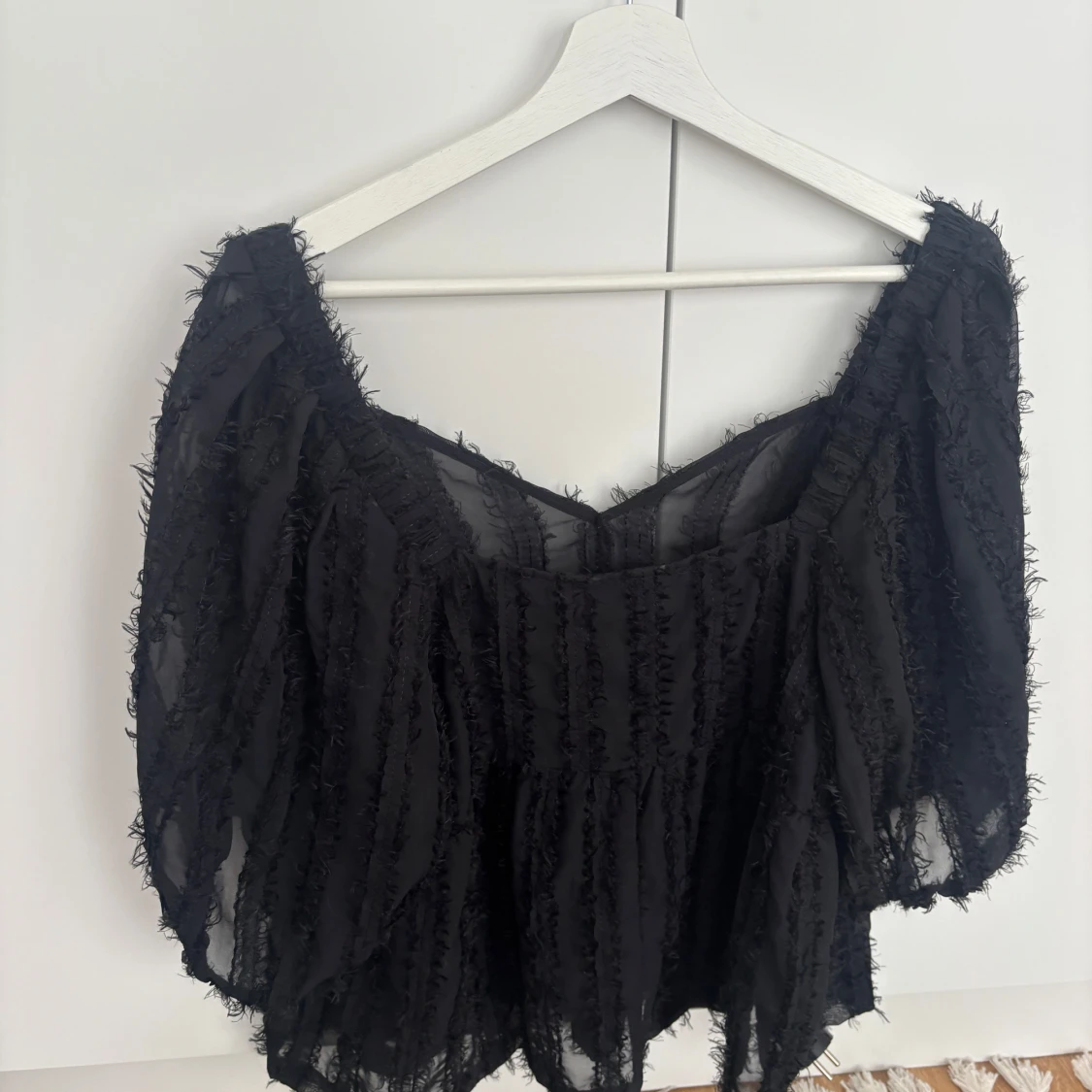 Svart blus med struktur - 3