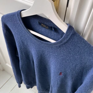 Ralph Lauren sweatshirt - 9/10 skick || Riktgt skön och najs passform  || Kom med frågor! Rekommenderar för runt 180. Skönt material också, ganska stretchy 