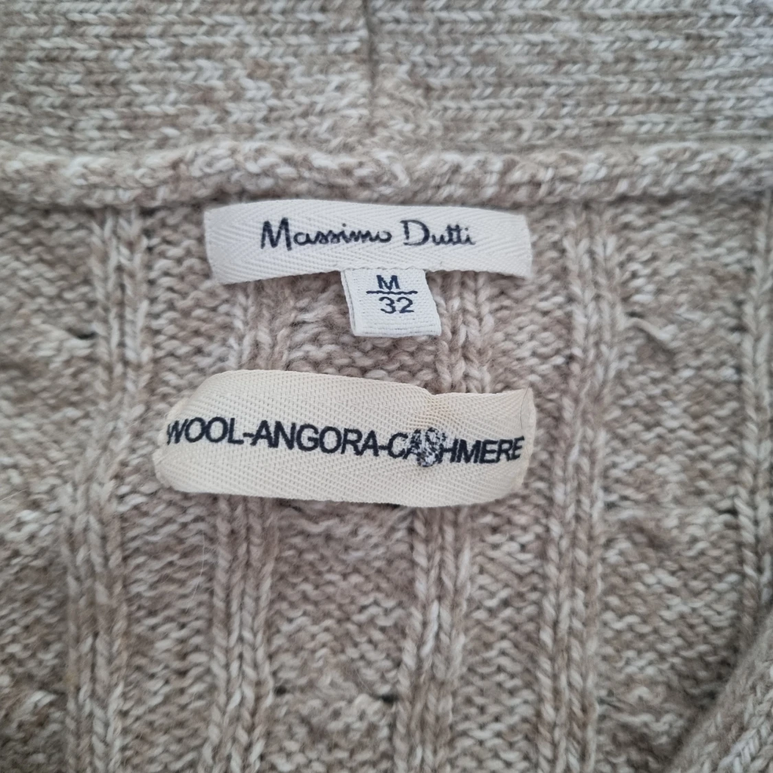 Beige stickad tröja från Massimo Dutti - 2