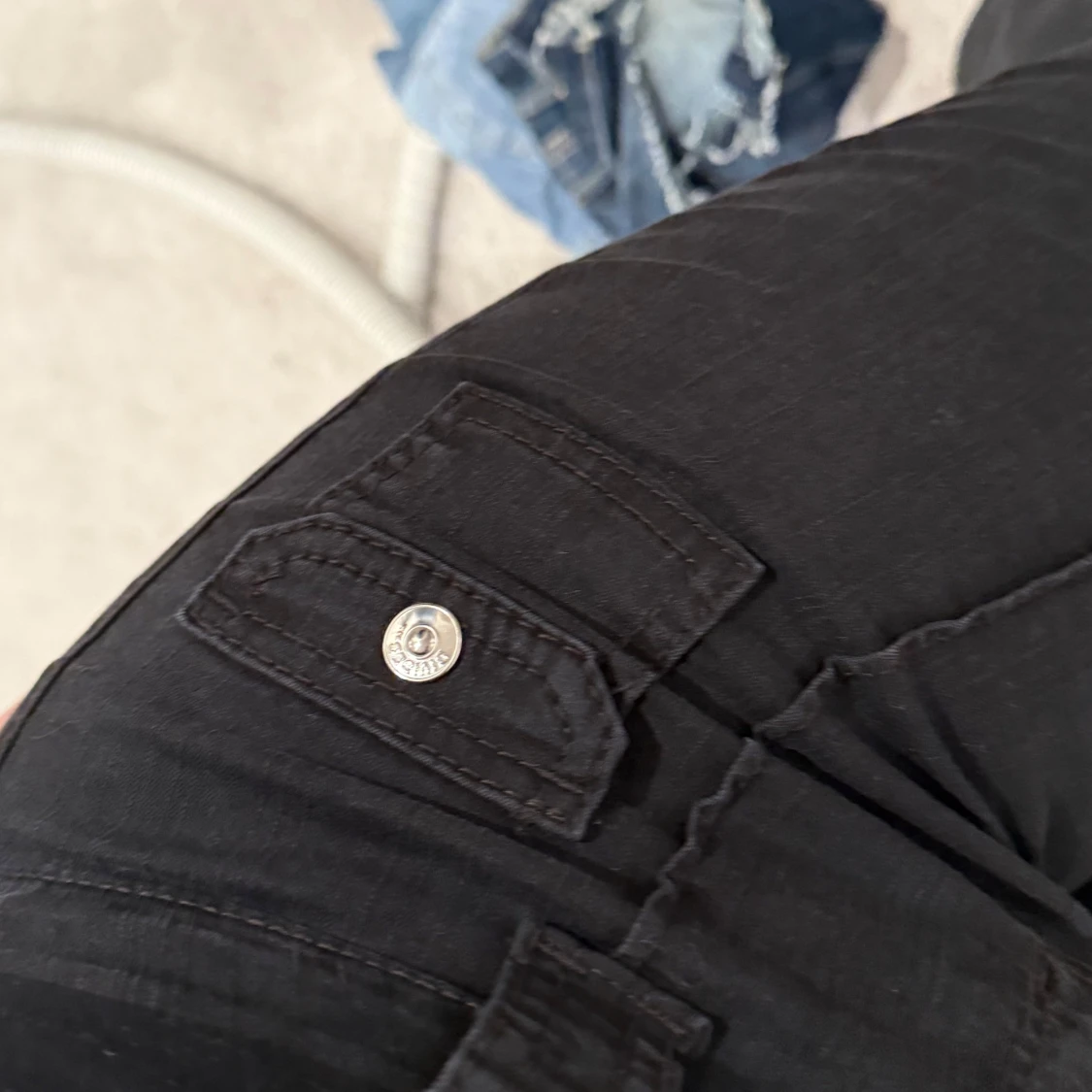 lågmidjade jeans - 2