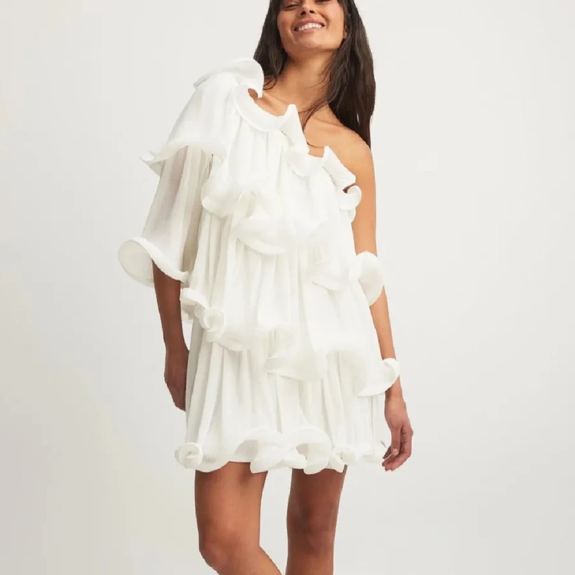 SÖKER!!!NAKD KLÄNNING