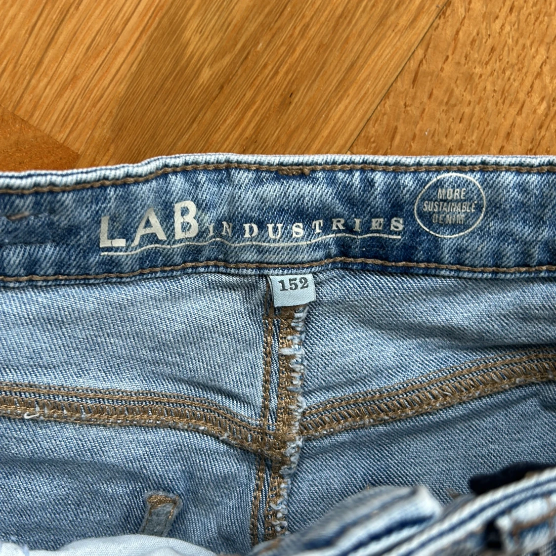 Blå jeansshorts från Kappahl  - 2